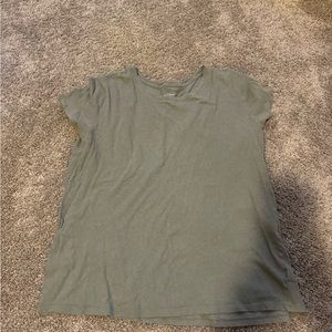 Universal threads t shirt